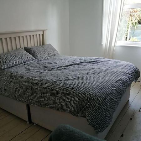 Villa Seaside 2 Bed Terraced House With Garden Hastings Exterior foto
