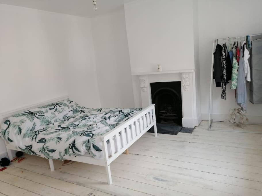 Villa Seaside 2 Bed Terraced House With Garden Hastings Exterior foto